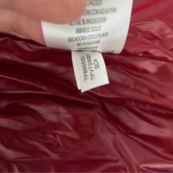 Tommy Hilfiger Sport Women's XL Red Puffer Vest NWT - Picture 8 of 8